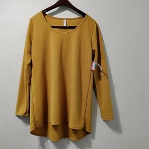 Mustard yellow LulaRoe long sleeve. Size XL.